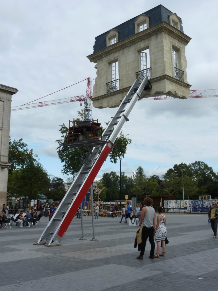 La place du Bouffay avec l'Ultime déménagement