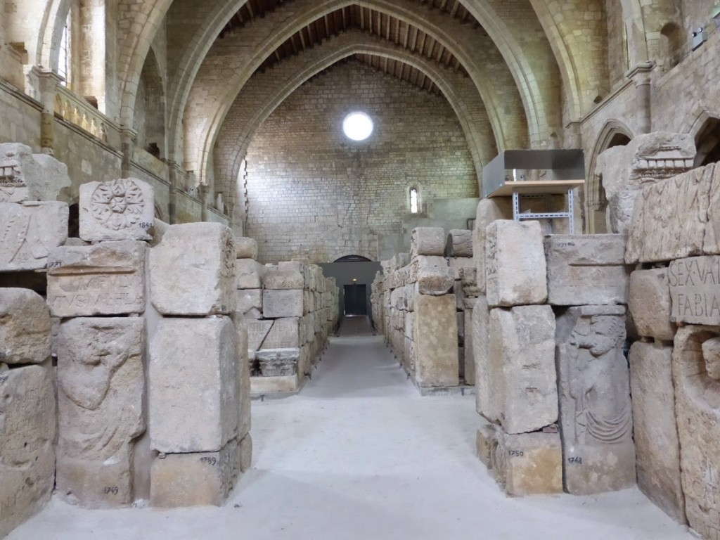 Menacée de destruction à cause de la pression immobilière au début du XXe siècle, l'église sera en partie sauvée grâce à la collection lapidaire qu'elle abrite.