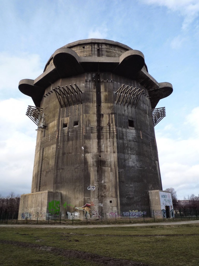 L'intérieur de la tour 3-G dans le parc du Augarten, a été en partie détruit suite à une explosion en 1946. 