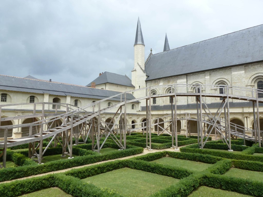 FONTEVRAUD Cloitre