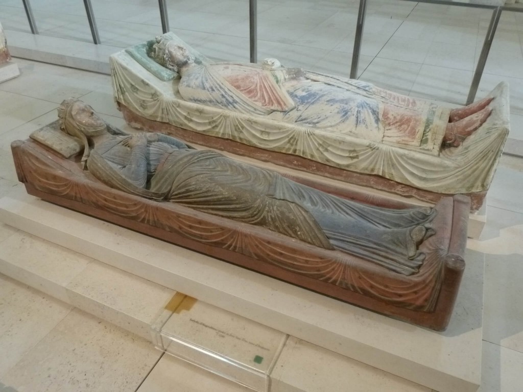 FONTEVRAUD Gisant d'Isabelle d'Angouleme et de Richard Coeur de Lion