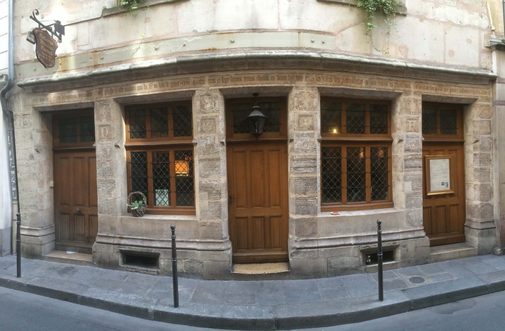 Paris Maison Flamel 1
